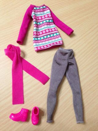 Barbie Doll Sister Skipper Cozy Cabin Family Build Up Winter Outfit Shoe Scarf