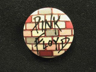 Pink Floyd Vintage Button Badge Pin Uk Import The Wall