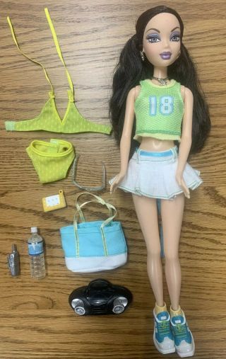 2004 Barbie My Scene Miami Getaway Nolee Doll W/ Outfits,  Accessories