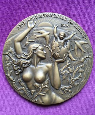 Antique And Rare Bronze Medal Of International Child Year 1979