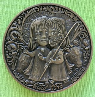 Antique bronze medal celebrating Christmas time Made by Vasco Berardo in 1973 2