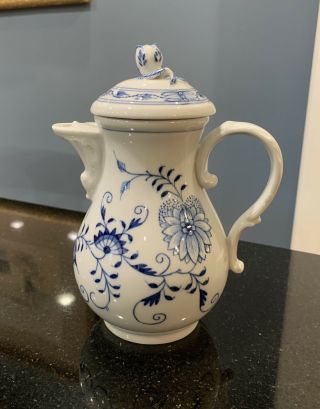 Small Vintage Meissen Blue Onion Porcelain Coffee Pot Crossed Swords 1st Quality