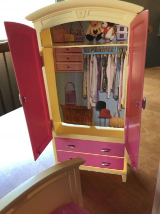 Barbie Doll Living In Style Pink Bed Furniture Mattel 2002 Dresser Refrigerator 3