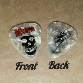 Misfits - The Misfits Band Logo Glenn Danzig Signature Guitar Pick - (w - 2148)