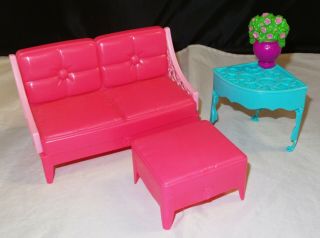 Mattel Barbie 2013 Dream House Living Room Couch,  Ottoman,  End Table X7949