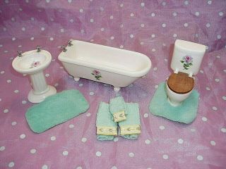 " 4 Pc Miniature Dollhouse Porcelain Bathroom Set ",  Tub,  Basin,  Toilet Towel&rugs