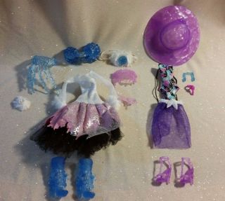 Monster High Abbey Bominable Ghouls Rules Skull Shores Outfit Shoes Dress Htf