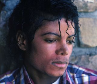 Michael Jackson Unsigned Photo - L8073 - American Singer,  Songwriter And Dancer
