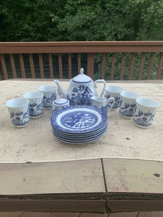 Royal Cuthbertson Blue Willow Pattern Tea Set