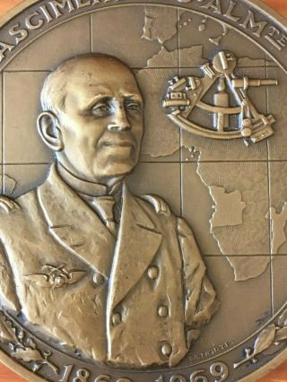 antique and rare bronze medal of Admiral Gago Coutinho,  1969 2