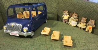 Calico Critters/sylvanian Families Blue Van With Baby Seats And Squirrel Family