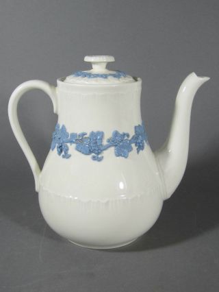 Wedgwood Queensware Lavender/blue Grapevine On White Tea Coffee Pot