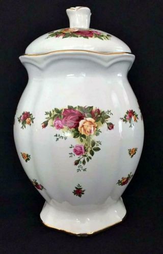 Royal Albert Old Country Roses Lidded Cookie Jar - Rosebud Knob - 1962 - Collect