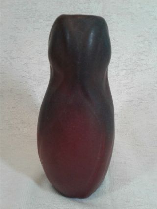 Antique Van Briggle Mulberry Spiderwort 841 Matte Glaze Vase,  6.  25”