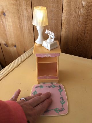 RARE VINTAGE BARBIE SWEET ROSES MAGICAL MANSION NIGHTSTAND LAMP AND PHONE 3