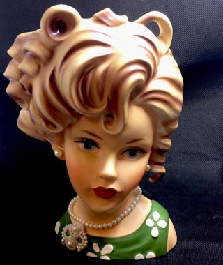 Large Brinn ' s Lady ' s Head Vase,  7 1/4 Inches Tall,  T - 1821 2