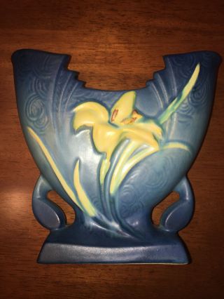 Roseville Art Pottery Blue Zephyr Lily Fan Vase - 205 - 6 "