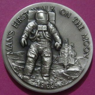 " First Man On The Moon - 1969 " Neil Armstrong Longines High Relief Silver Medal.