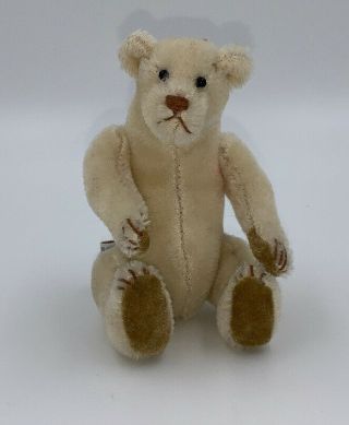 Bearly There Bear By Linda Spiegel - Lohre Small Jointed Mohair White Bear