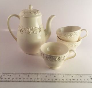 Vintage Etruria Of Barlaston Embossed Queensware Wedgwood Tea Pot & 3 Tea Cups