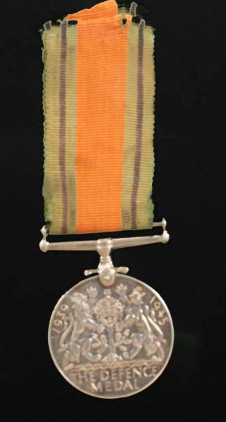 Canada At War 1939 - 1945: The Defence Medal Ref:3171t