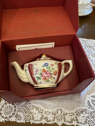 Sadler 1 Person Small Teapot Heirloom Versailles Burgundy 4734