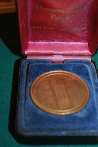 Vintage Elizabeth I Medal Hampton Court Palace Solid Bronze L@@k England
