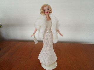 Marilyn Monroe Barbie Timeless Treasures Collectors Edition 2001