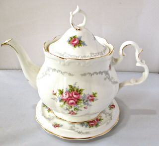 Royal Albert Tranquility 6 Cup Teapot & Tea Tile Trivet