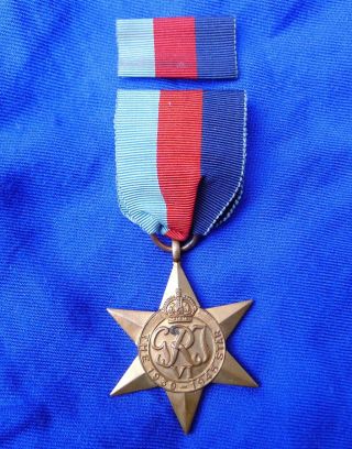 Ww2 Commonwealth Issue Medal; The 1939 - 1945 Star.  Bronze,  Un - Named.
