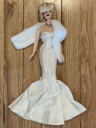 2000 Marilyn Monroe Hollywood Premiere Doll By Mattel.