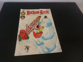Vintage 1967 Harvey Comic Book " Richie Rich "