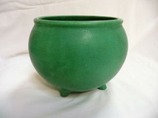VINTAGE FOUR FOOTED MATTE GREEN ARTS & CRAFTS POTTERY POT 2