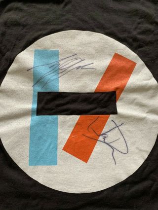 Twenty One Pilots Signed Shirt and Pin - Rare,  Collectible 3