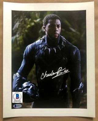 Chadwick Boseman Signed 11x14 Black Panther Photo Auto Autograph Bas Beckett