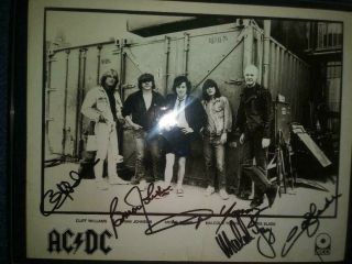 Ac/ Dc Fully Signed Promo Photo X5 Sigs Full From Real Roger Epperson