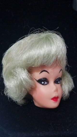 Vintage Barbie ? Platinum Blond / White Ginger ? Doll Head