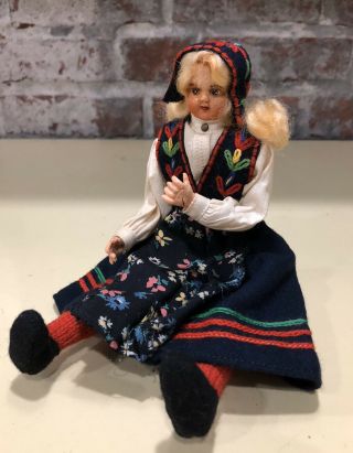 Vintage Trachten - Puppen ? Doll Molded Painted Face Posable Traditional Dress 10”