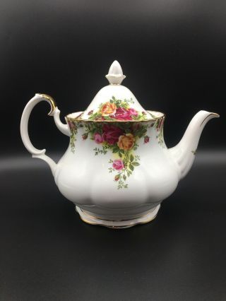 Vintage Royal Albert Porcelain China Old Country Roses Tea Pot Gold Trim Teapot