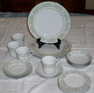 Sterling China Springtime Pattern 20pc Dinnerware Set - Service For 4