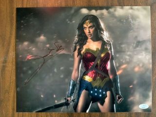Wonder Woman Gal Gadot Autographed Signed 11x14 Photo Jsa 3