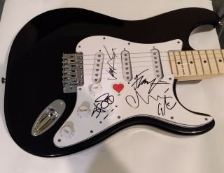 Deftones Signed Guitar Cd Lp Proof Chino Moreno Stephen Carpenter Guitar Pick