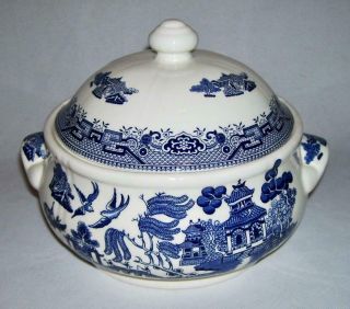 Churchill 64 Oz.  Covered Vegetable Serving Dish (willow Blue,  Georgian) England