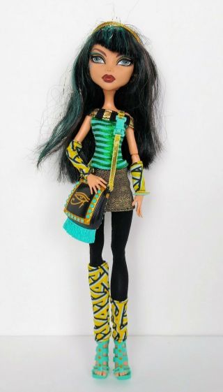 Monster High Doll Cleo De Nile - School 