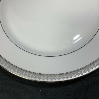 Set of 8 Mikasa Platinum Crown L3428 Dinner Plates White w/ Silver Band 2