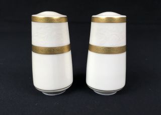 Mikasa Antique Lace Salt & Pepper 361569