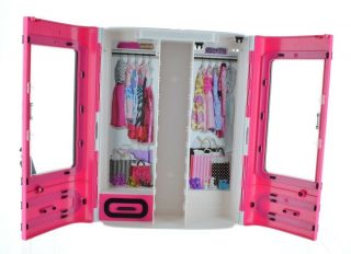 Barbie Pink Wardrobe Closet w/ Handle - Hard Plastic Carrying Case - 2015 Mattel 2