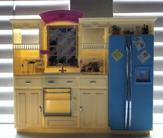 2002 Mattel Barbie Living in Style Kitchen With Refrigerator,  Sink,  & Oven 2