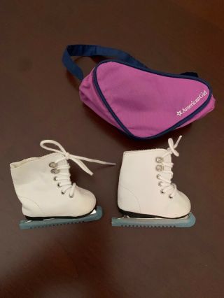 American Girl Doll Mia ' s Ice Skates,  Carry Case,  iPod and Headphones 2