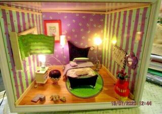 American Girl Ag Mini Illuma Room Purple Bedroom - Missing Vanity - Lights Work